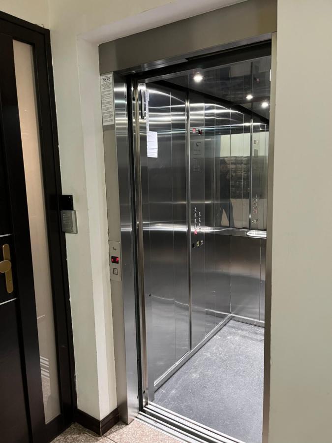 Apartament Central Bliss Suczawa Zewnętrze zdjęcie